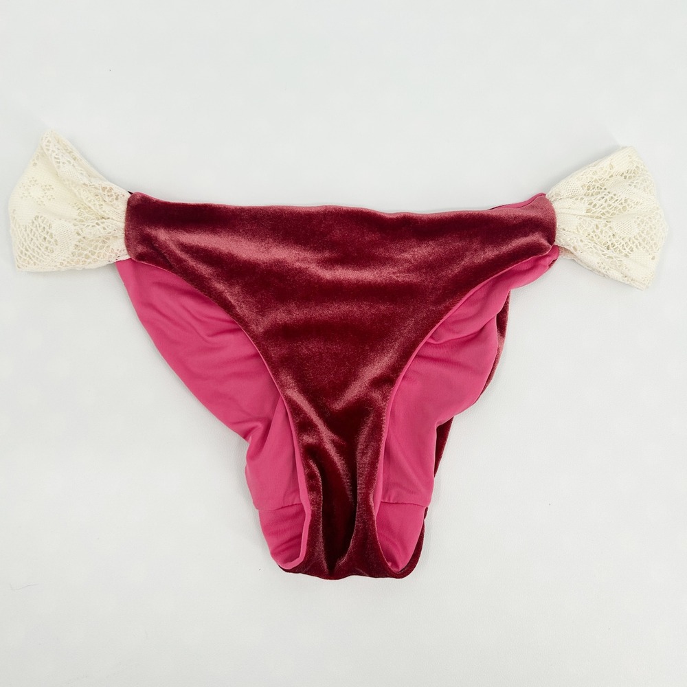 Cynababy Womens Velvet Crochet Lace Trim Bikini Bottoms Size M ASO Hannah Davis